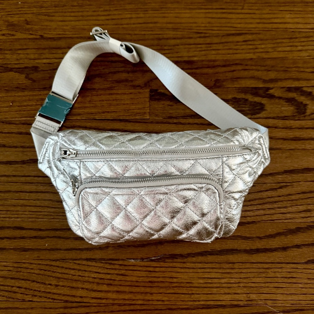 Silver Leather shoulder/fanny bag